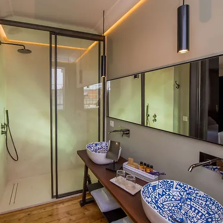 Boutique Loriente Hotel 4*